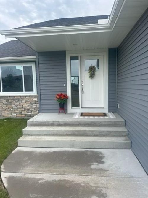11411 Latham Ln, Chisago City, MN, 55013-9743 | Card Image