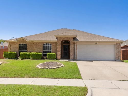 501 Denise St, Saginaw, TX, 76179-1368 | Card Image