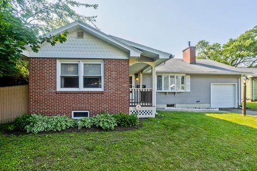 70 Watson St, Chicopee, MA, 01020-3436 | Card Image