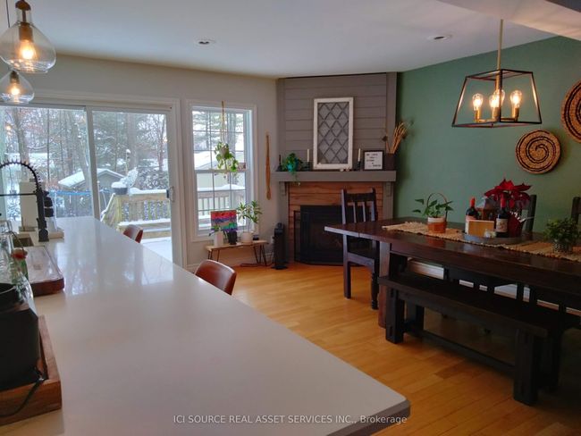 9885 Parkview Cres, House other with 4 bedrooms, 2 bathrooms and 6 parking in Grand Bend ON | Image 8