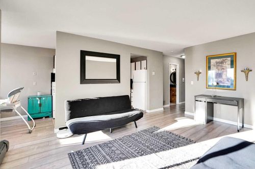 202-1529 26 Ave Sw, Calgary, AB, T2T1C4 | Card Image