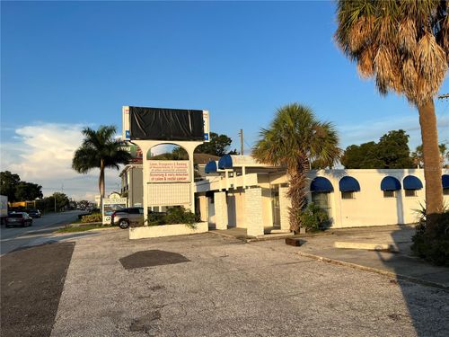 3901 Henderson Blvd, TAMPA, FL, 33629-5015 | Card Image
