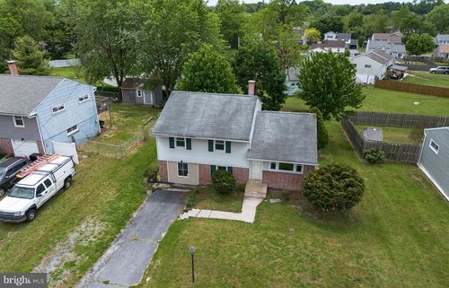 13 Judy Ln, HARRISBURG, PA, 17112-1832 | Card Image