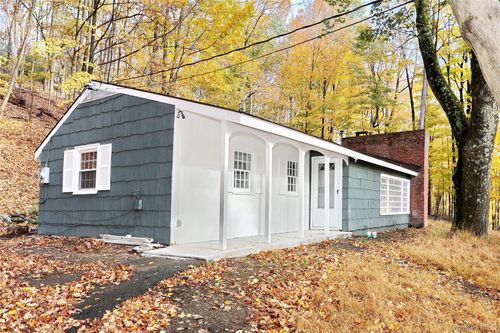 84 Pine Hill Rd, Chester, NY, 10918-1743 | Card Image