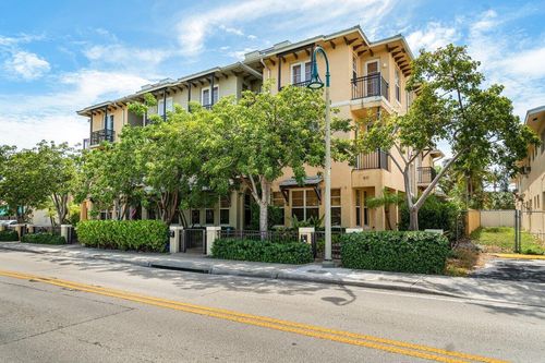 apt-2-811 Federal Hwy, Lake Worth Beach, FL, 33460-5002 | Card Image