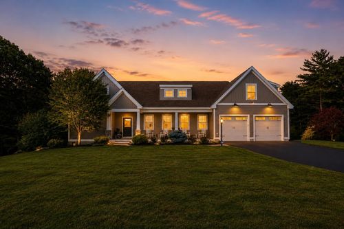 18 Sunrise Cir, Auburn, NH, 03032-3993 | Card Image