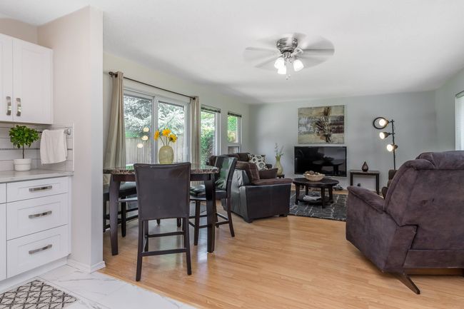 201 - 27411 28 Ave, Townhouse with 2 bedrooms, 1 bathrooms and 1 parking in Aldergrove BC | Image 6