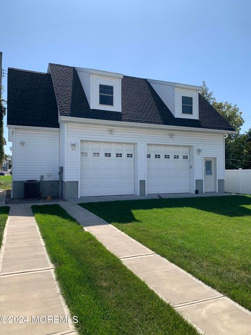 rear-207 Brinley Ave, Bradley Beach, NJ, 07720-1305 | Card Image