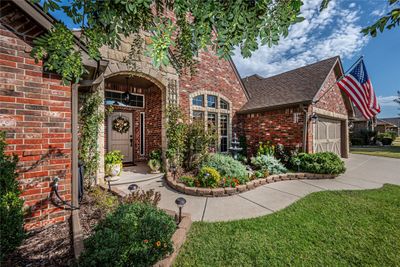 14424 Paddington Avenue, House other with 4 bedrooms, 3 bathrooms and null parking in Oklahoma City OK | Image 2