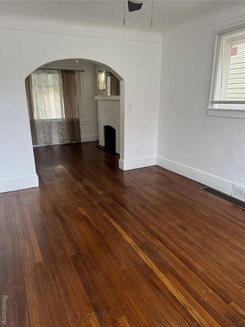 4282 7th St, Ecorse, MI, 48229-1114 | Card Image