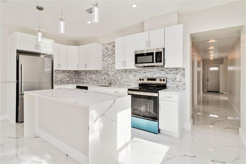 1199 Highland Rd, Lantana, FL, 33462-6113 | Card Image