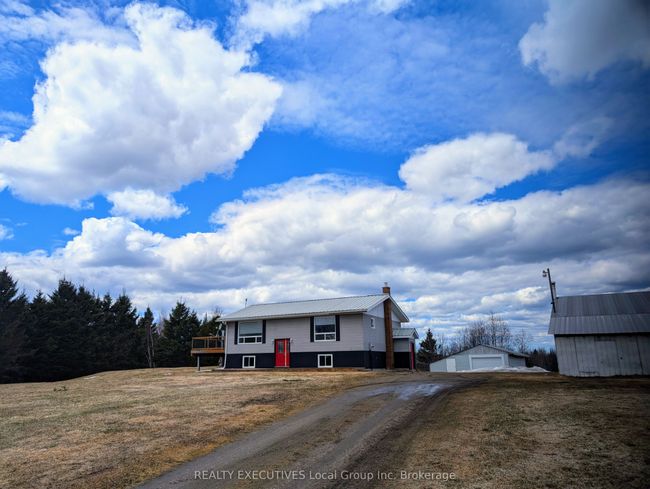 2185 Papineau Rd, House other with 3 bedrooms, 2 bathrooms and 10 parking in Mattawa ON | Image 47