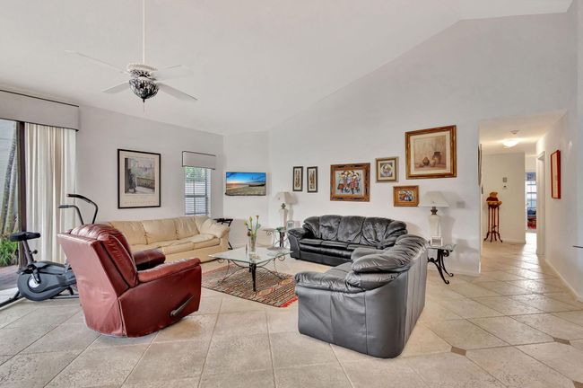 9158 Heathridge Dr, House other with 3 bedrooms, 3 bathrooms and null parking in West Palm Beach FL | Image 9