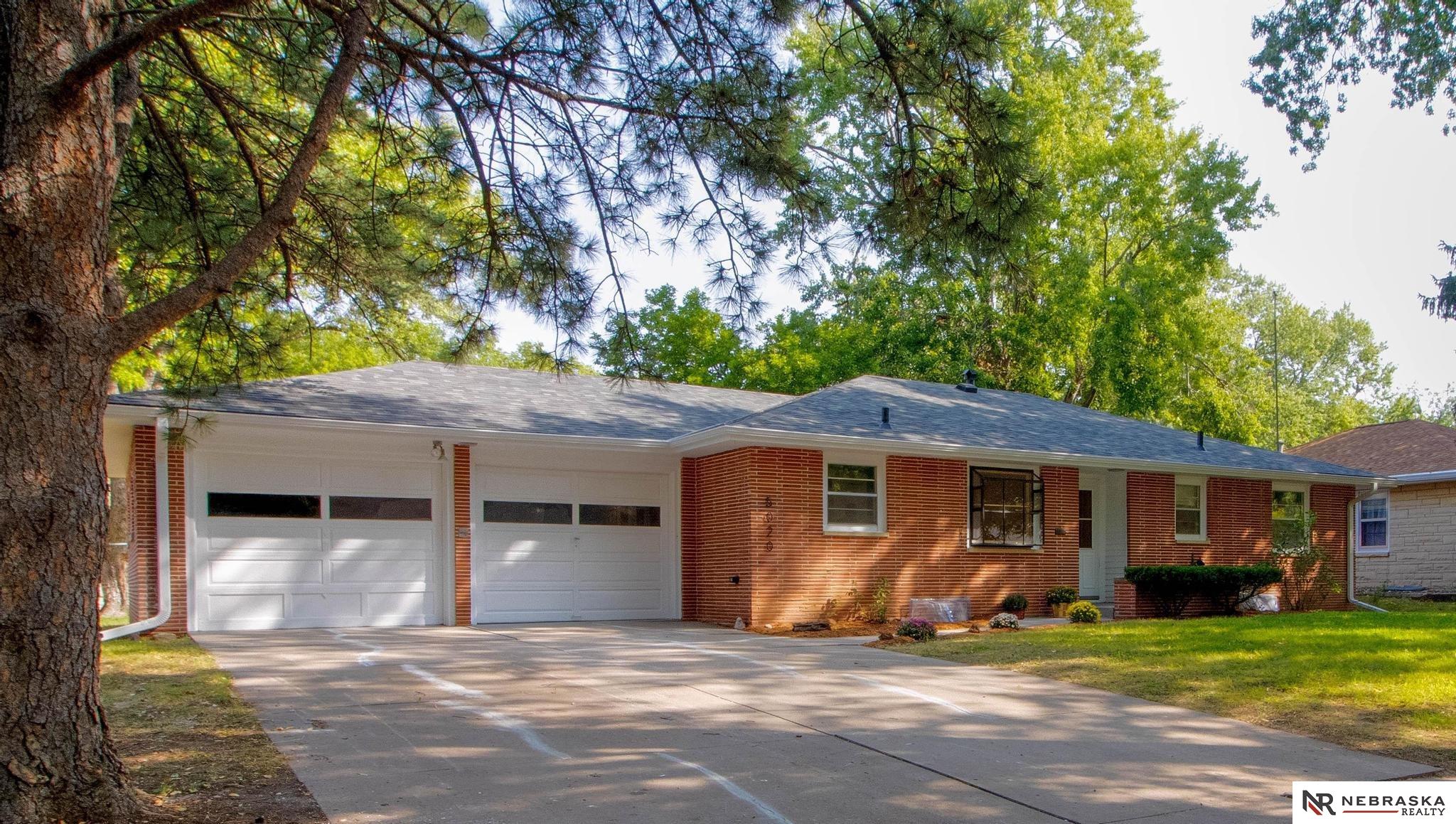 Linden St, Lincoln, NE 68516
