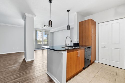 250-600 S Dixie Hwy, West Palm Beach, FL, 33401-5824 | Card Image