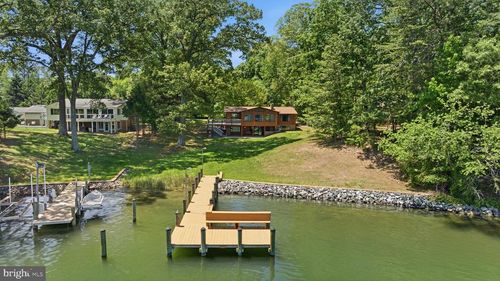 18040 Shipping Point Rd, Lexington Park, MD, 20653-3521 | Card Image