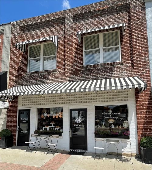 11 E 2nd St, West Jefferson, NC, 28694-8906 | Card Image