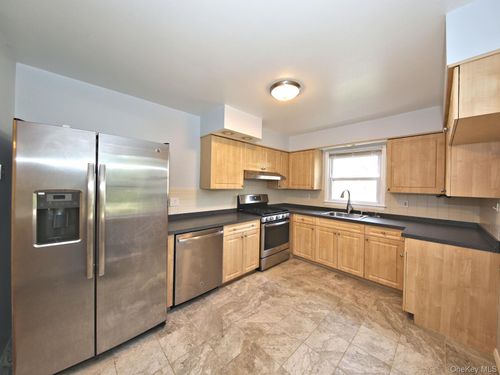 921 Jefferson Ave, Mamaroneck, NY, 10543-1723 | Card Image