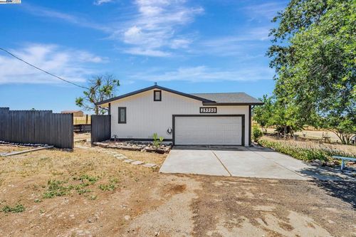 29950 E Highway 26, Linden, CA, 95236-9462 | Card Image