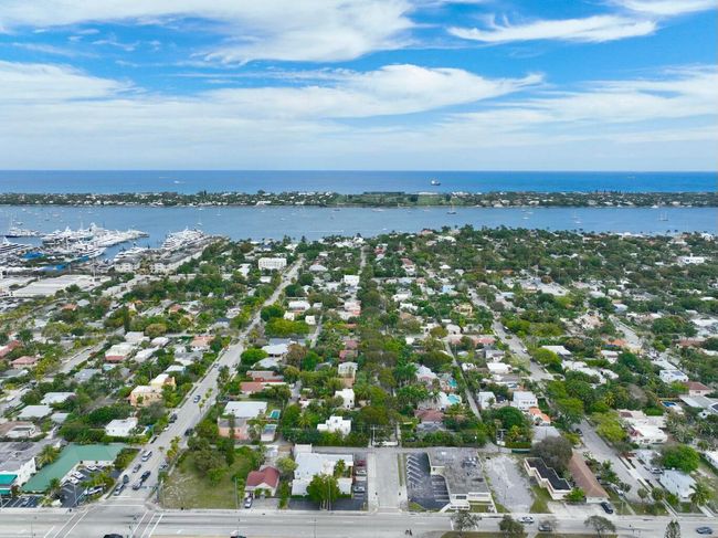 3608 Broadway, House other with 5 bedrooms, 2 bathrooms and null parking in West Palm Beach FL | Image 8