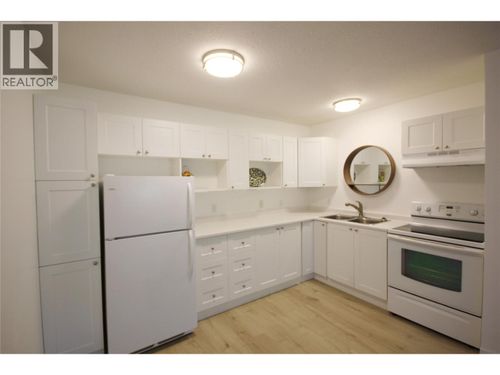 402-150 Skaha Pl, Penticton, BC, V2A7K1 | Card Image