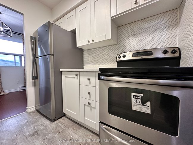 1002 - 207 Galloway Rd, Condo with 2 bedrooms, 1 bathrooms and null parking in Scarborough ON | Image 4