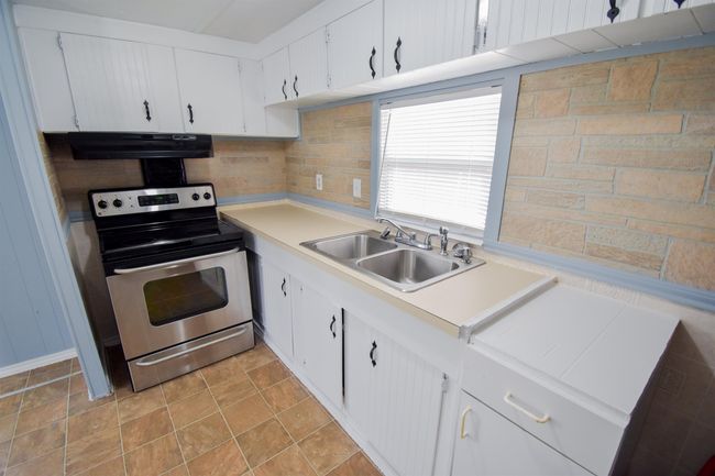 7245 Lazy Ln, House other with 2 bedrooms, 1 bathrooms and null parking in Orange TX | Image 7