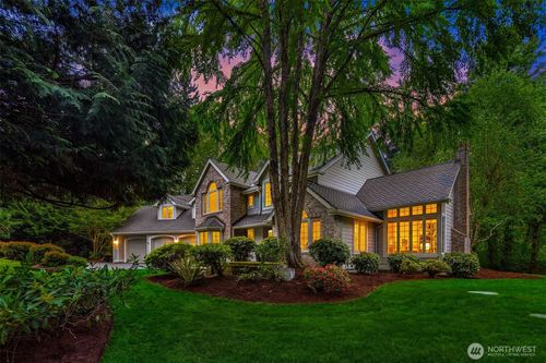 14214 216th Ave Ne, Woodinville, WA, 98077-5810 | Card Image
