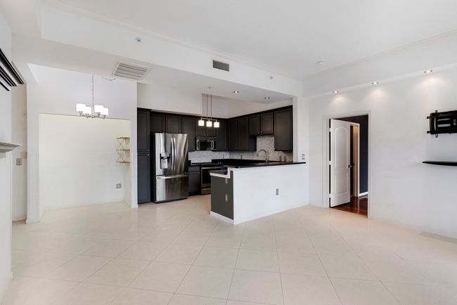 APT-519 - 3225 Turtle Creek Blvd, Condo with 2 bedrooms, 2 bathrooms and null parking in Dallas TX | Image 5