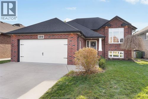109 Goodburn Crt, Essex, ON, N8M0A3 | Card Image