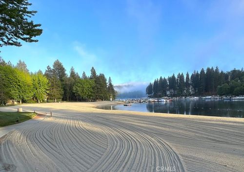106-27657 Peninsula Dr, Lake Arrowhead, CA, 92352 | Card Image
