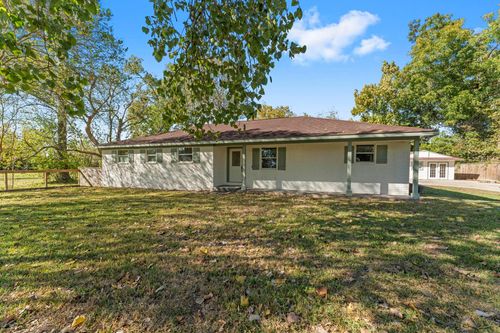 2890 Mary Ln, Dickinson, TX, 77539-9252 | Card Image