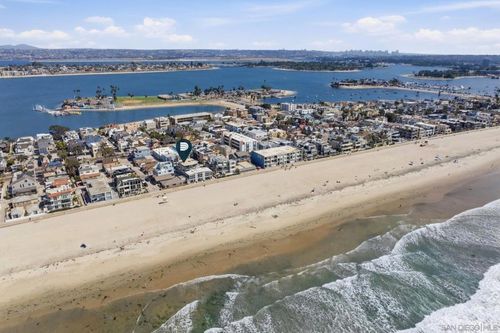 2-3786 Strandway, San Diego, CA, 92109 | Card Image