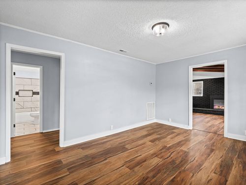 303 Sarratt Ave, Gaffney, SC, 29341-1944 | Card Image