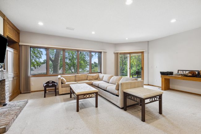 8991 Ferndale Ln, Townhouse with 2 bedrooms, 3 bathrooms and null parking in Eden Prairie MN | Image 27