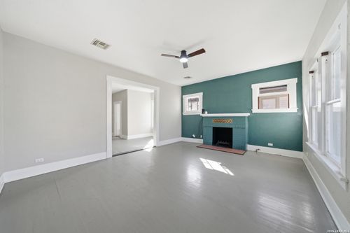 apt-2-122 Biering Ave, San Antonio, TX, 78210-1656 | Card Image