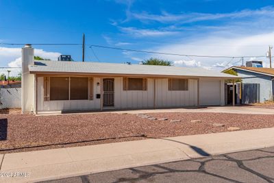 2208 W Laurel Lane, House other with 4 bedrooms, 2 bathrooms and null parking in Phoenix AZ | Image 2