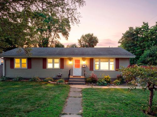 135 Davis St S, Cambridge, MN, 55008-1715 | Card Image