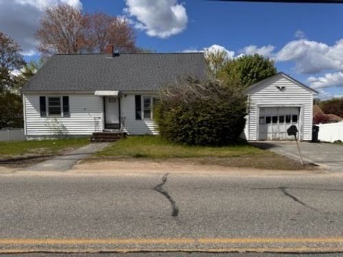 412 Oak St, Methuen, MA, 01844-7413 | Card Image