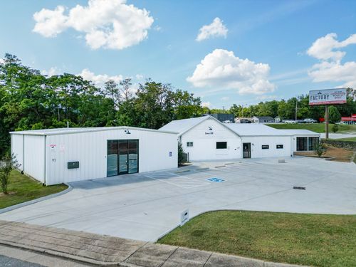 97 N James M Campbell Blvd, Columbia, TN, 38401-2688 | Card Image
