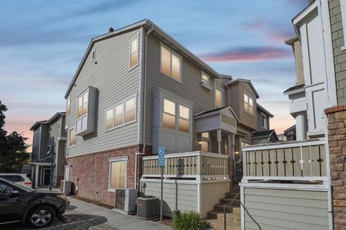 10837 N Stelling Rd, Cupertino, CA, 95014-0352 | Card Image