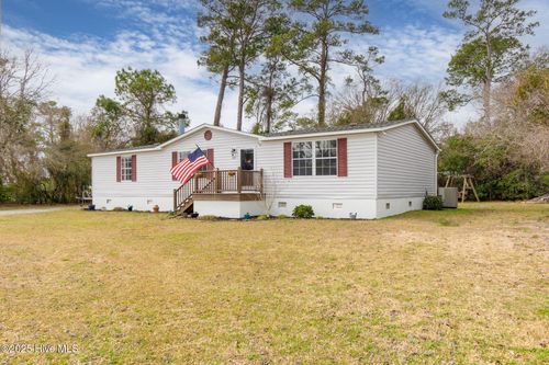 122 Lejeune Rd, Cape Carteret, NC, 28584-9258 | Card Image