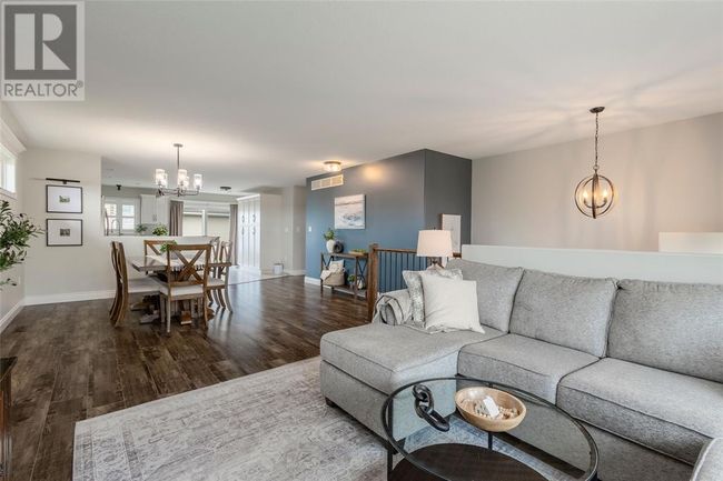 4052 Applewood Dr, House other with 5 bedrooms, 3 bathrooms and null parking in Petrolia ON | Image 20