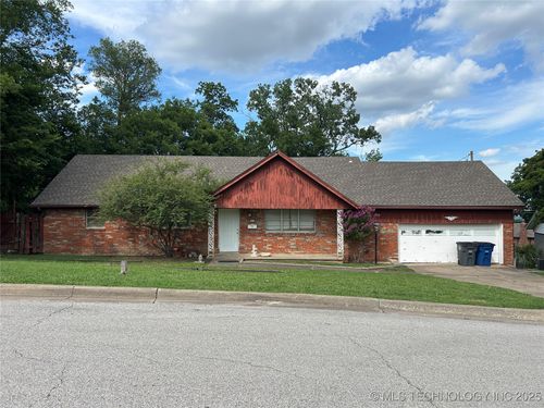 2215 S 84th East Ave, Tulsa, OK, 74129-2817 | Card Image