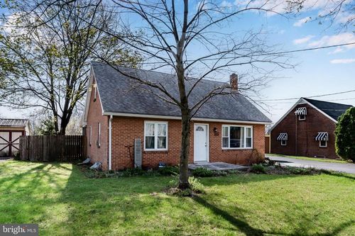 2691 Spring Rd, CARLISLE, PA, 17013-8712 | Card Image