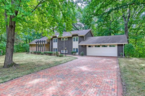 1200 Falls View Ct, Mendota Heights, MN, 55118-1702 | Card Image