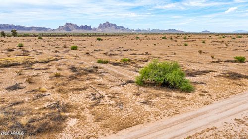 56-0 S 537th Ave, Tonopah, AZ, 85354 | Card Image