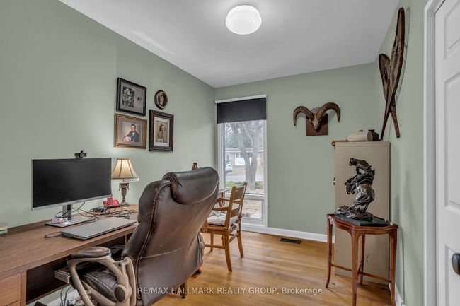 25 Ellery Cres, House other with 4 bedrooms, 2 bathrooms and 3 parking in Nepean ON | Image 18