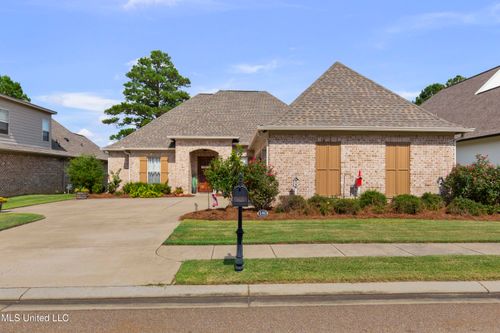 140 Greenway Ln, Madison, MS, 39110-7214 | Card Image