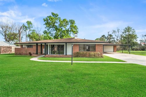 124 Lazy Lane, Baytown, TX, 77520 | Card Image